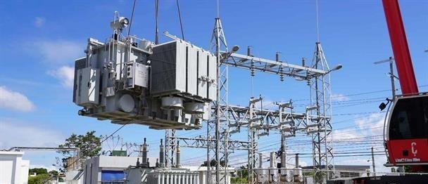 Edesur instala un transformador de potencia para eficientizar el servicio en varias demarcaciones