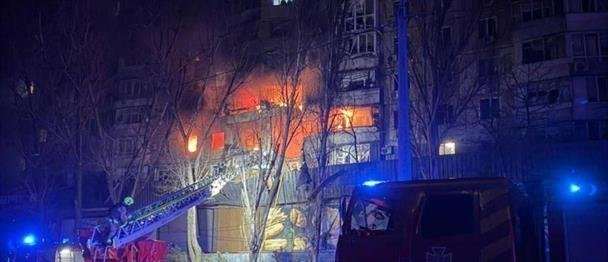 Rusia ataca infraestructura de la red eléctrica en el puerto ucraniano de Odesa