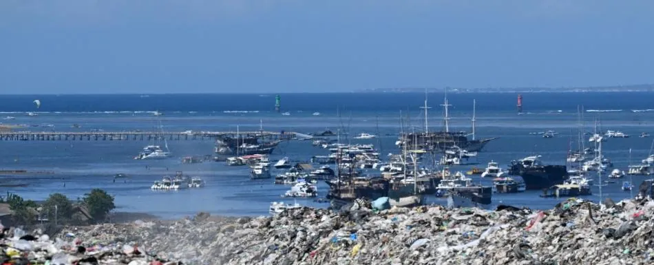 Bali: la paradisíaca isla indonesia se ahoga en basura
