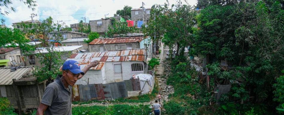 Comunitarios reclaman puente en sector Palma Real del Distrito