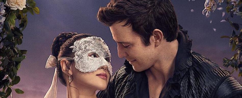 Luke Thompson y la bisexualidad de Benedict: "La sexualidad masculina se ha retratado encasillada"