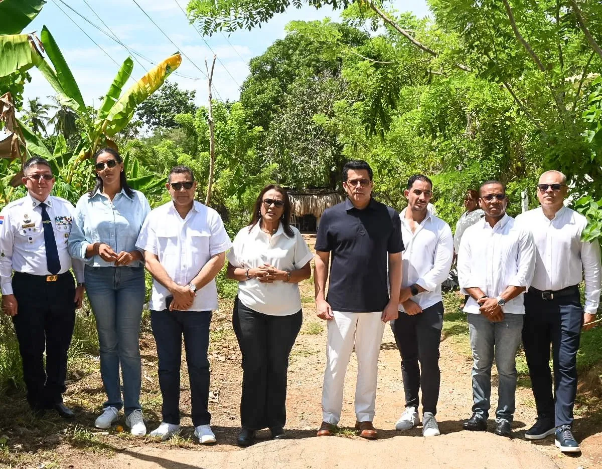 David Collado deja iniciada nuevas obras en Arroyo Barril, Samaná