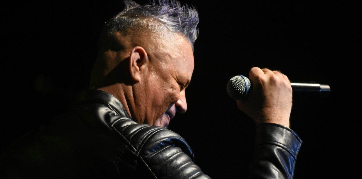 Aljadaqui lanza su balada ‘El Que Se Enamora Pierde’ como nuevo himno del amor