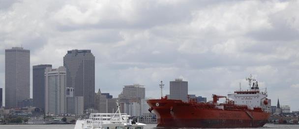 Estados Unidos dice que petrolero capturado en el Atlántico es "apátrida"