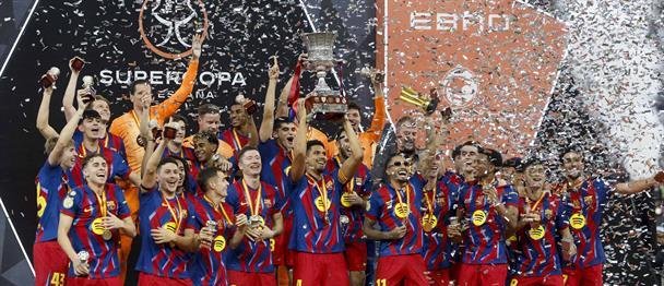 El Barcelona revalida Supercopa ante el Real Madrid gracias a un doblete de Raphinha