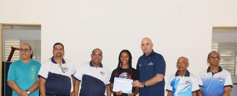 Fedovoli y el Centro Regional Para el Desarrollo del voleibol gradúan a 31 árbitros