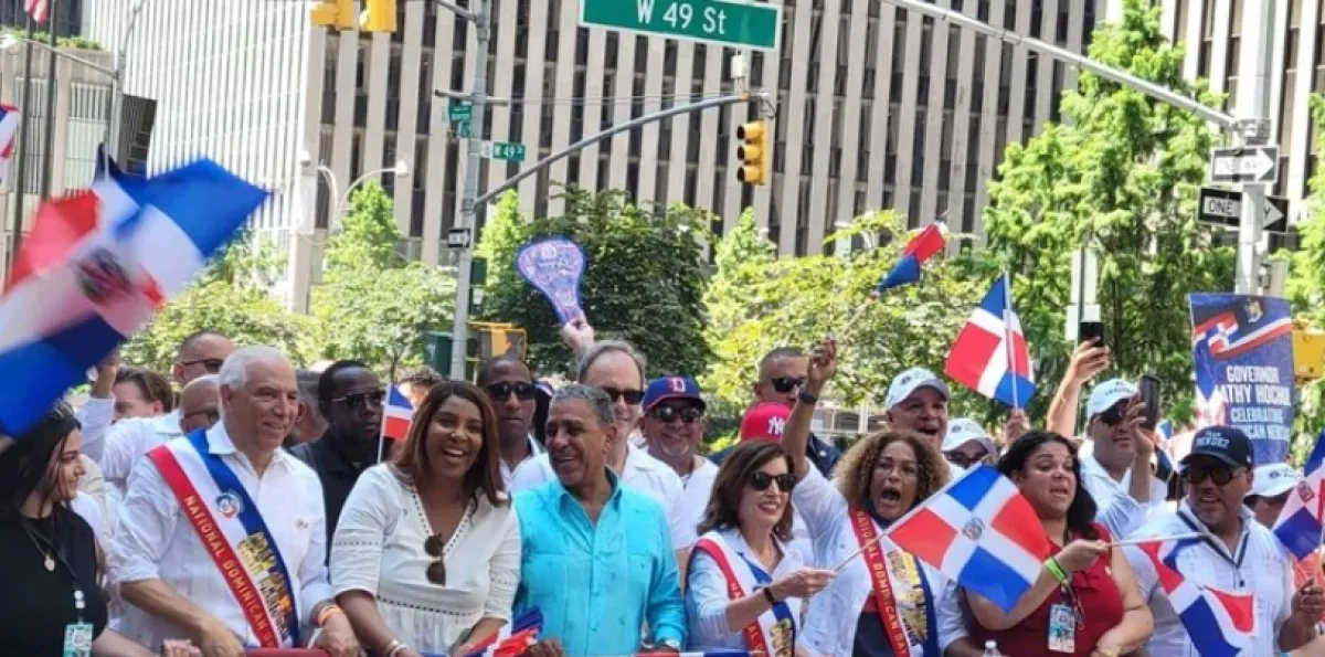 Celebran en Nueva York el tradicional desfile dominicano