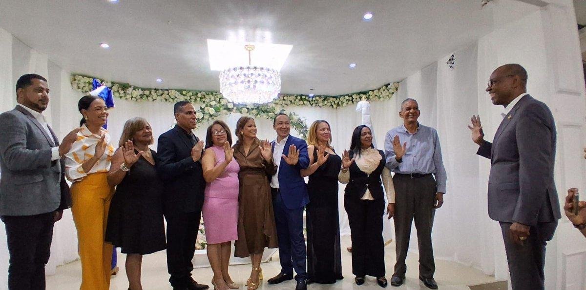 Juramentan directiva Colegio de Periodistas en Sánchez Ramírez