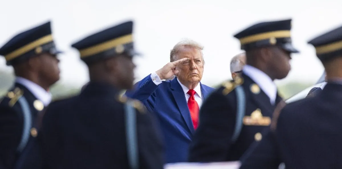 Trump recibe restos 4 soldados caídos guerra