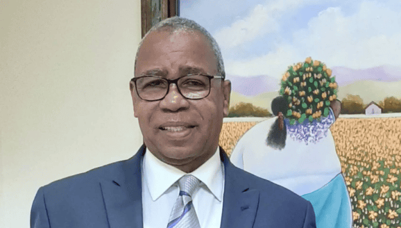 Libro plantea crisis estructural en la Cámara de Cuentas y propone reforma constitucional