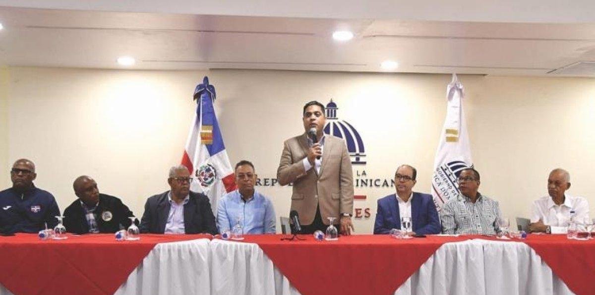 Kelvin Cruz anuncia aporte para Copa Independencia