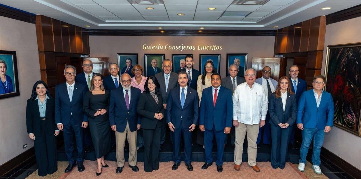 Presidente ejecutivo del Banco Popular proyecta más disminución de tasas