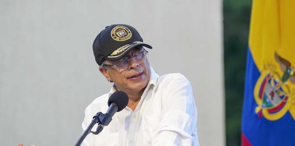 Petro convoca movilizaciones tras suspensión del decreto que aumentó el salario mínimo