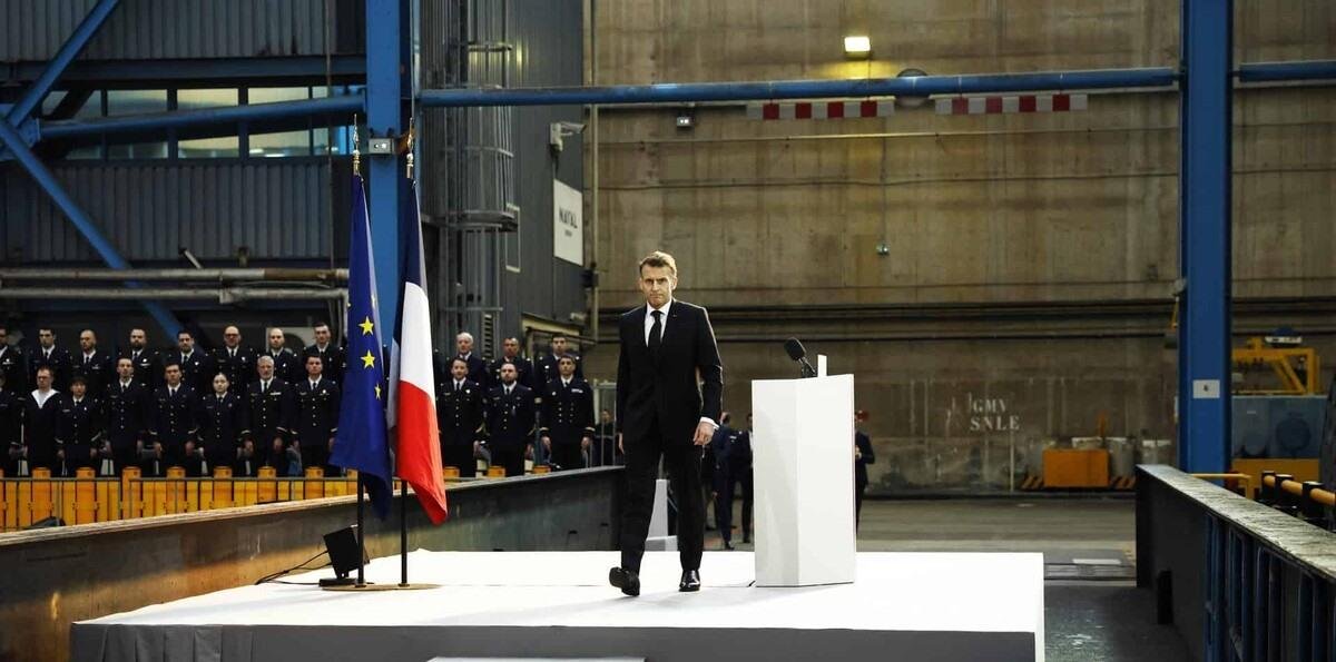 Macron aumenta el arsenal nuclear francés y ofrece compartirlo con sus socios europeos