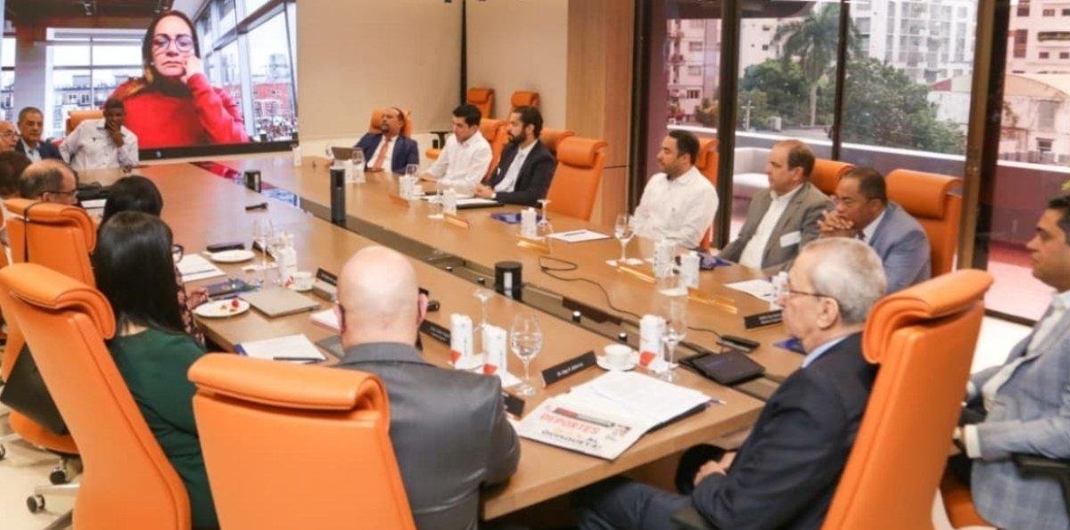 Comisión Consultiva sugiere construir un nuevo estadio