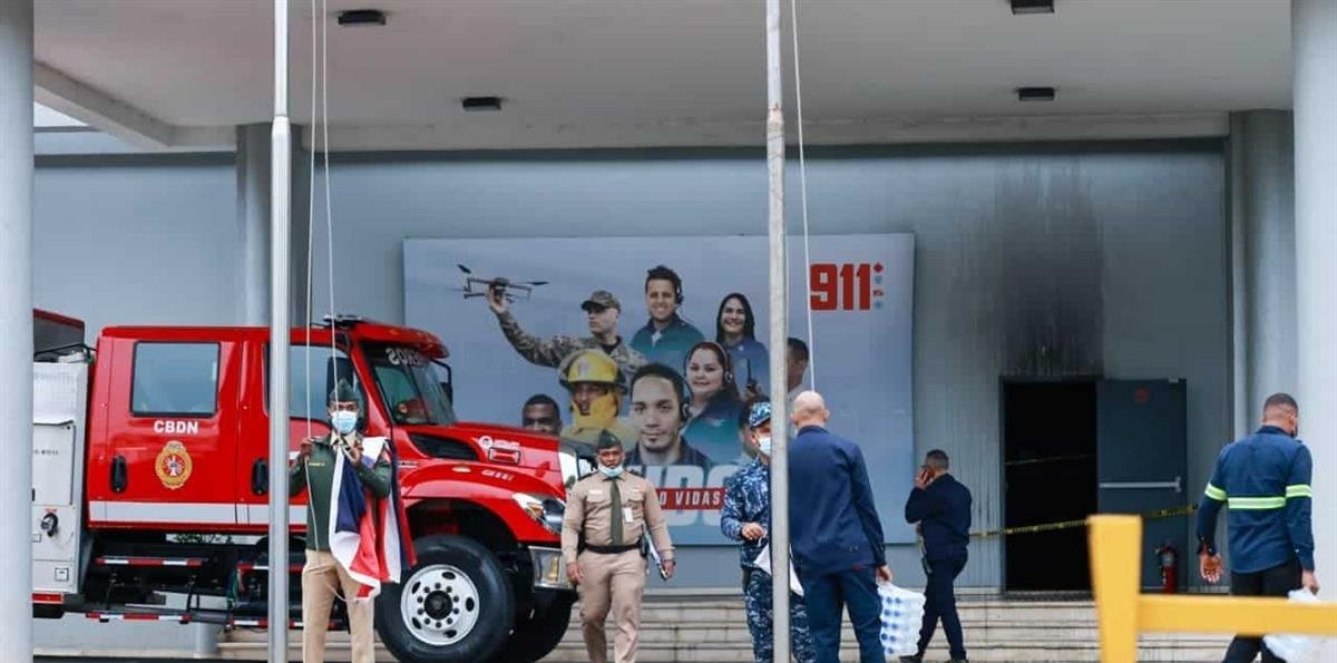 Posible cortocircuito o falla eléctrica habrían provocado conato de incendio en 9-1-1