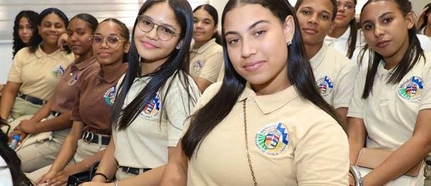 Abinader anuncia 400 becas para estudiantes de Dajabón durante lanzamiento de Extensión del Loyola