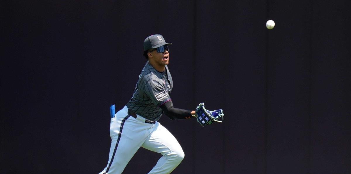 Soto al izquierdo, donde ha sido peor a la defensa