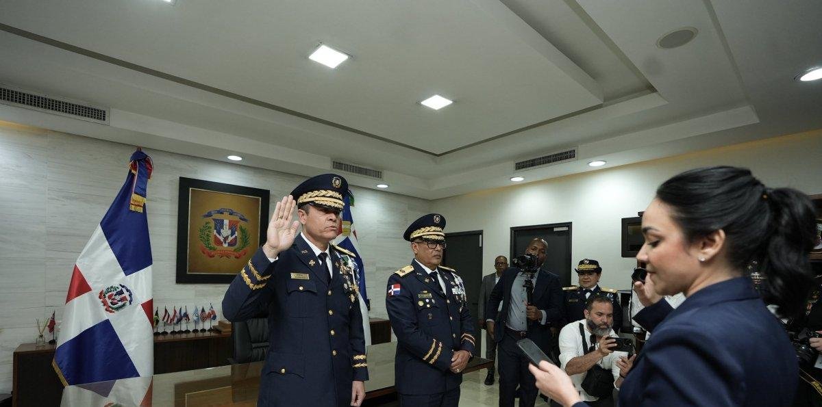 Guzmán Peralta traspasa mando a Andrés Modesto Cruz Cruz: conoce qué dijeron