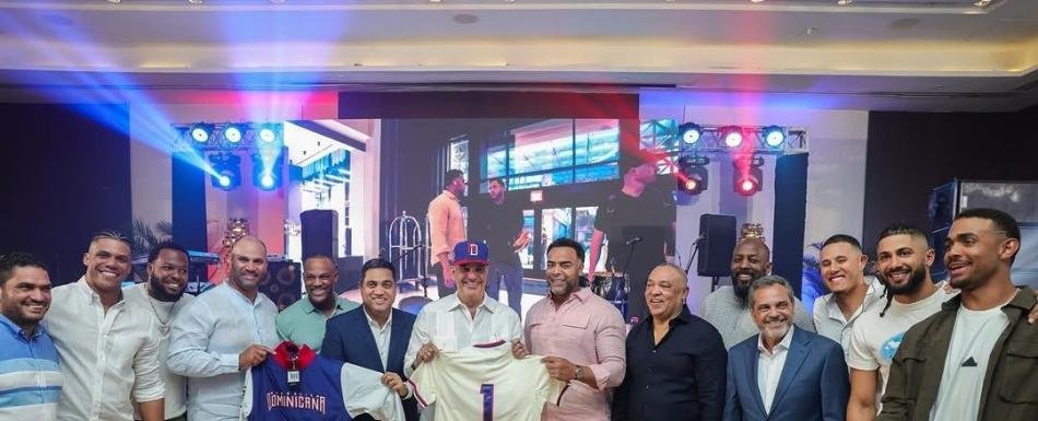 Comisionado Rob Manfred resalta el apoyo dado por Luis Abinader