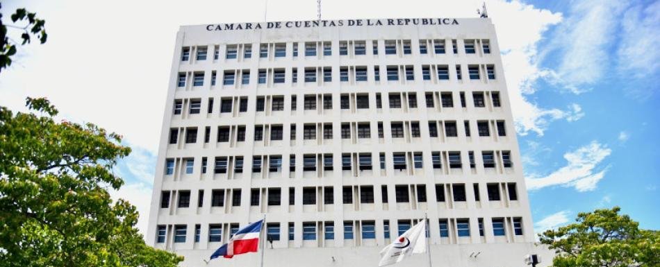 Funcionarios completan a último momento declaraciones juradas