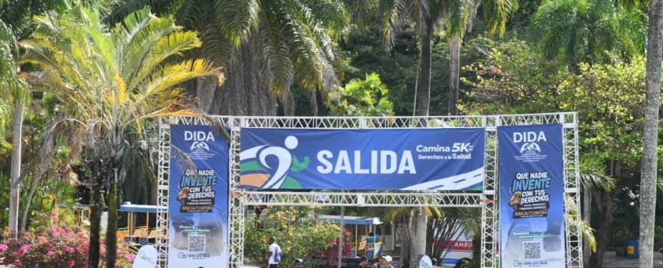 Marchan por la salud y la seguridad social en el Jardín Botánico