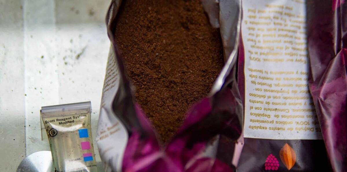 Frustran envío de cocaína hacia Australia camuflada en fundas de café