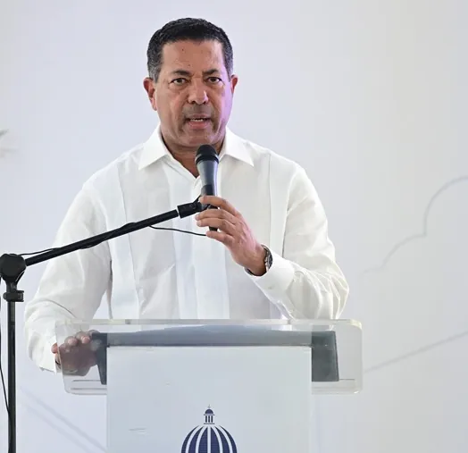 Banreservas financia 60 apartamentos en Boca Chica