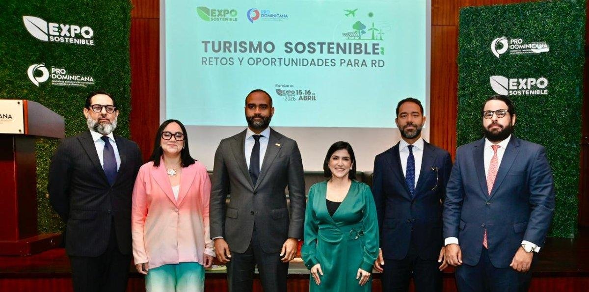 Realizan panel “Turismo sostenible: retos y oportunidades para RD”