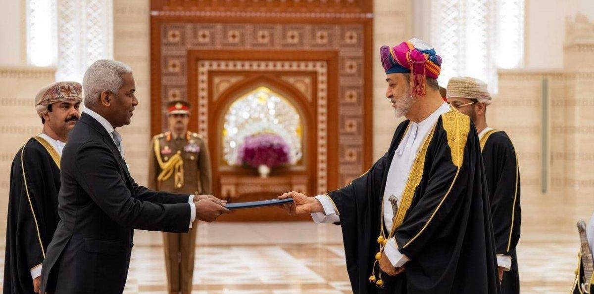 Embajador dominicano presenta cartas credenciales en el Sultanato de Omán