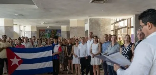 Cuba recibe a los diplomáticos expulsados de R. Dominicana