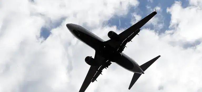 Las aerolíneas piden proteger a la aviación civil en guerra de Oriente Medio