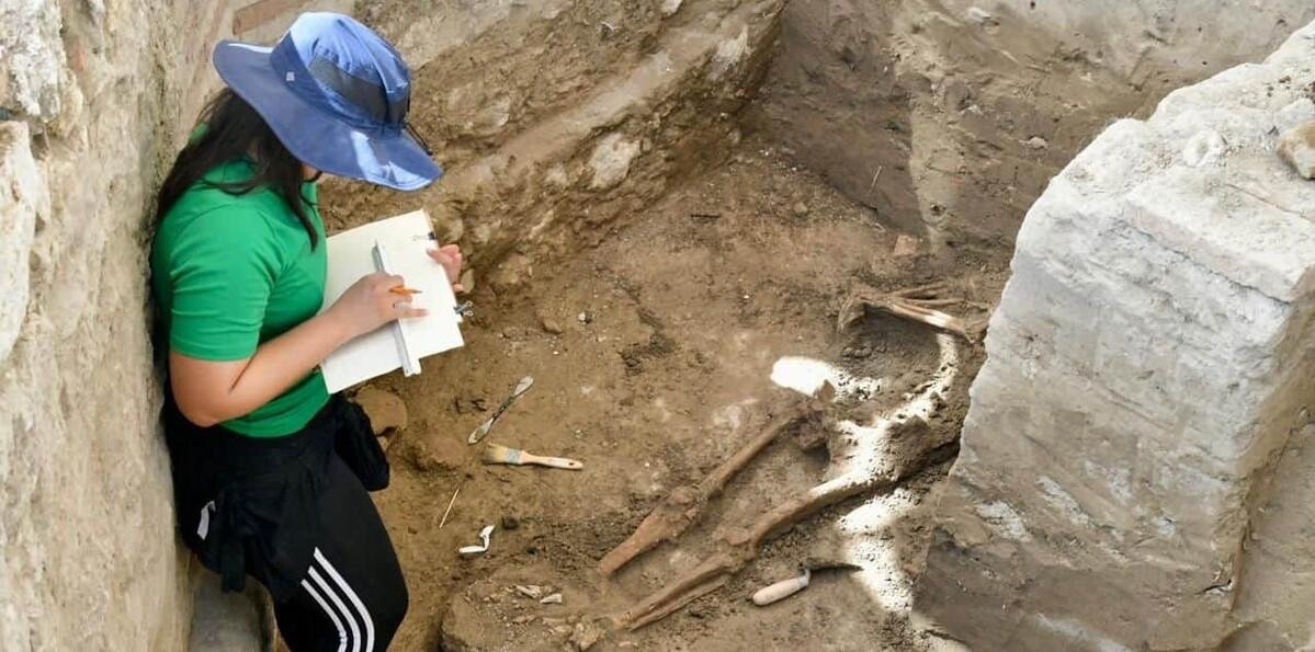 Hallan 13 osamentas en ruinas de Azua en el proyecto de búsqueda del cacique Enriquillo