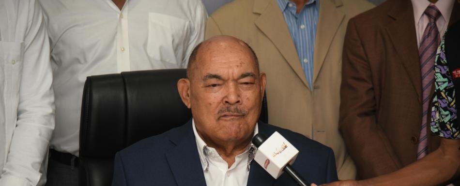 Compañeros de partido, opositores y amigos resaltan aportes de Ramón Alburquerque a la democracia