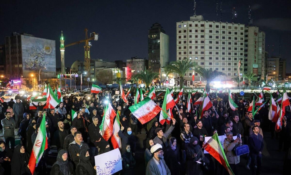 Intentos de invasión en legaciones de EE. UU. en Irak y Pakistán, diez muertos en Karachi