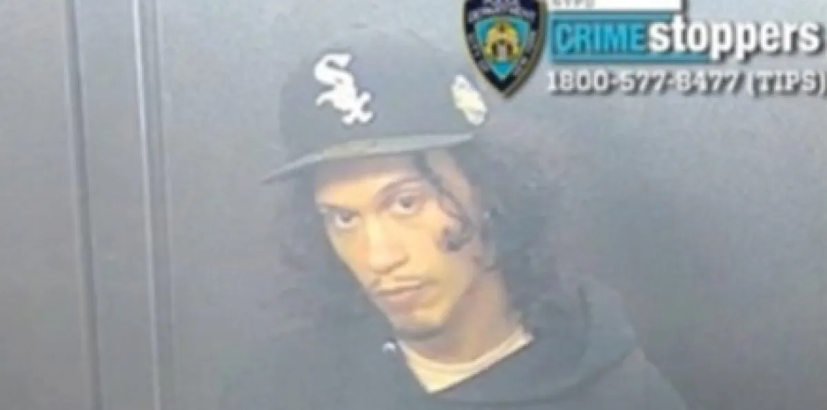 Investigan a dominicano por presuntamente empujar a su expareja y a su bebé desde un edificio en El Bronx