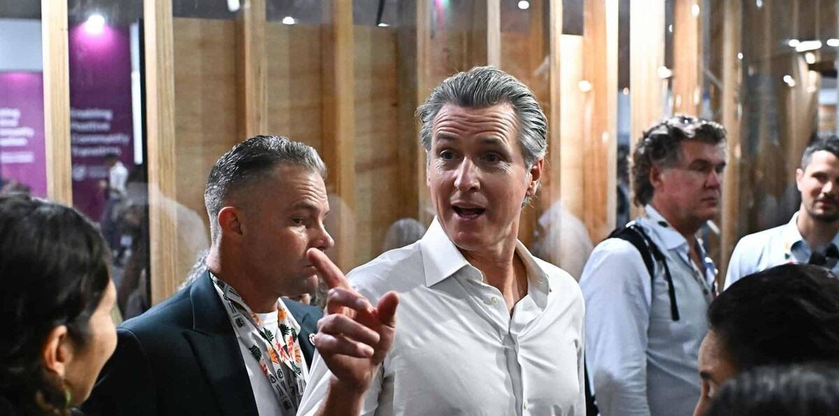 Gobernador de California publica sus memorias y apunta a elecciones de EE. UU. de 2028