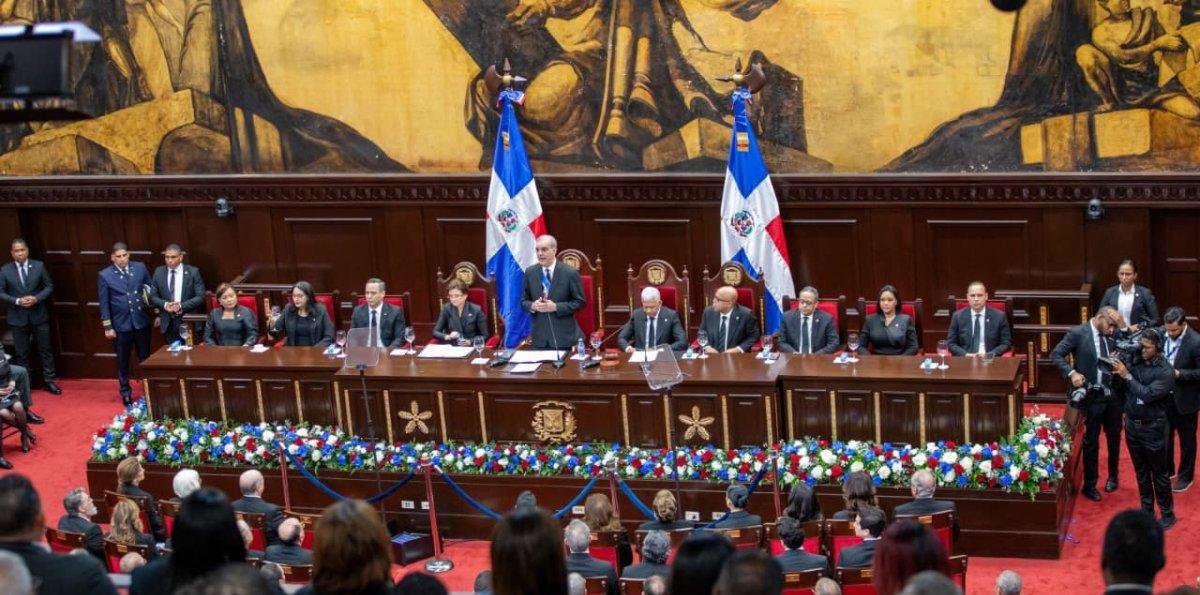 Luis Abinader sobre corrupción y Senasa: "Tendrán que devolver hasta el último peso de lo robado"