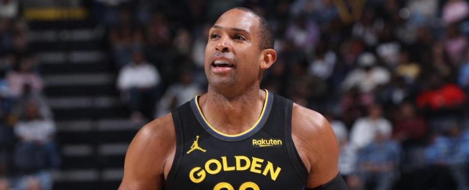 Al Horford llega a los 15 mil puntos y funda club entre centros de la NBA