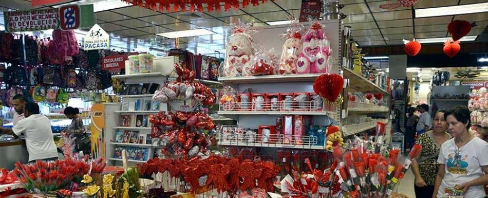 Dominicanos mantienen la tradición de celebrar San Valentín