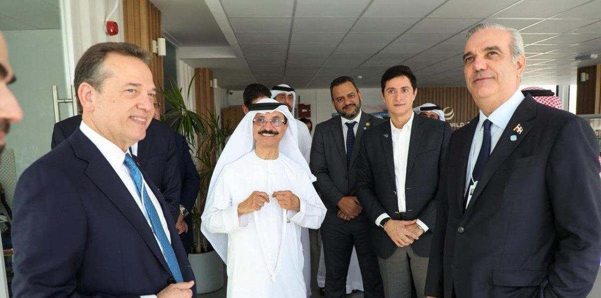 Luis Abinader se reúne con líder de DP World