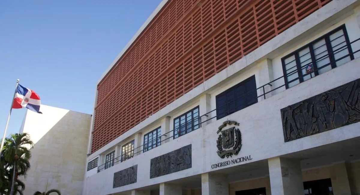 Propuesta de reforma al Código Penal reduce penas por difamación y redefine el delito de ultraje; ya no protegerá a los funcionarios