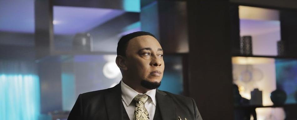 Defensa de Anthony Santos reconoce paternidad de niño de un año y califica a la madre de “despechada”