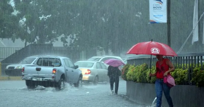 Onda tropical provoca lluvias y tormentas eléctricas hoy en RD