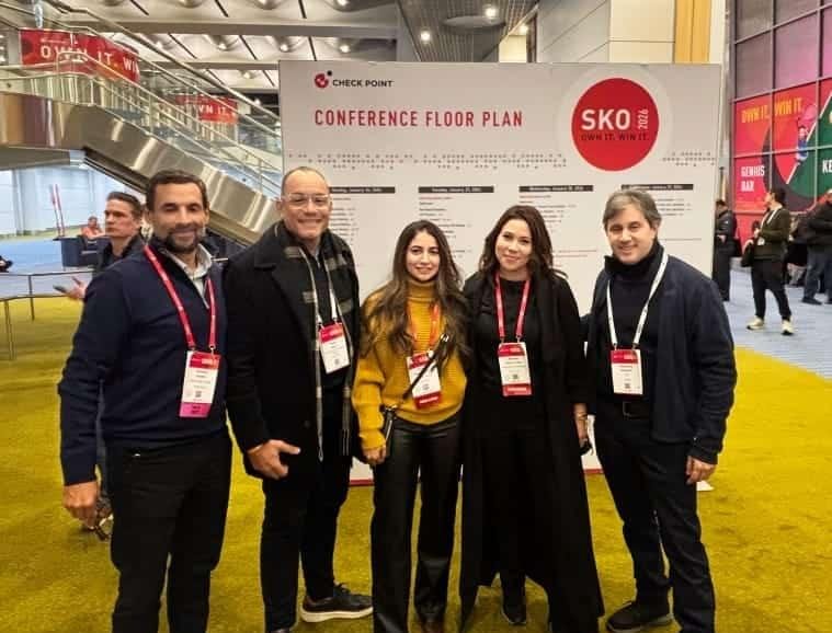 Asystec participa en evento de líderes internacionales