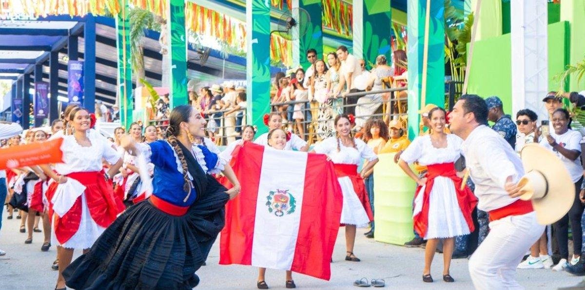 Inversión privada y cultura peruana se unen en el Carnaval de Punta Cana