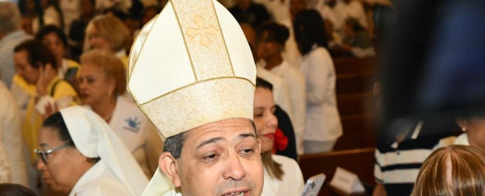 Monseñor Morel Diplán pide garantizar acceso a los servicios de salud