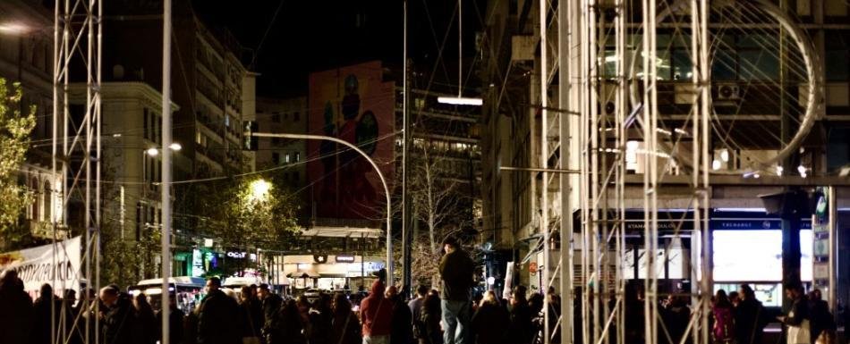 Los supervivientes de un naufragio con 15 muertos acusan a los guardacostas de embestirlos