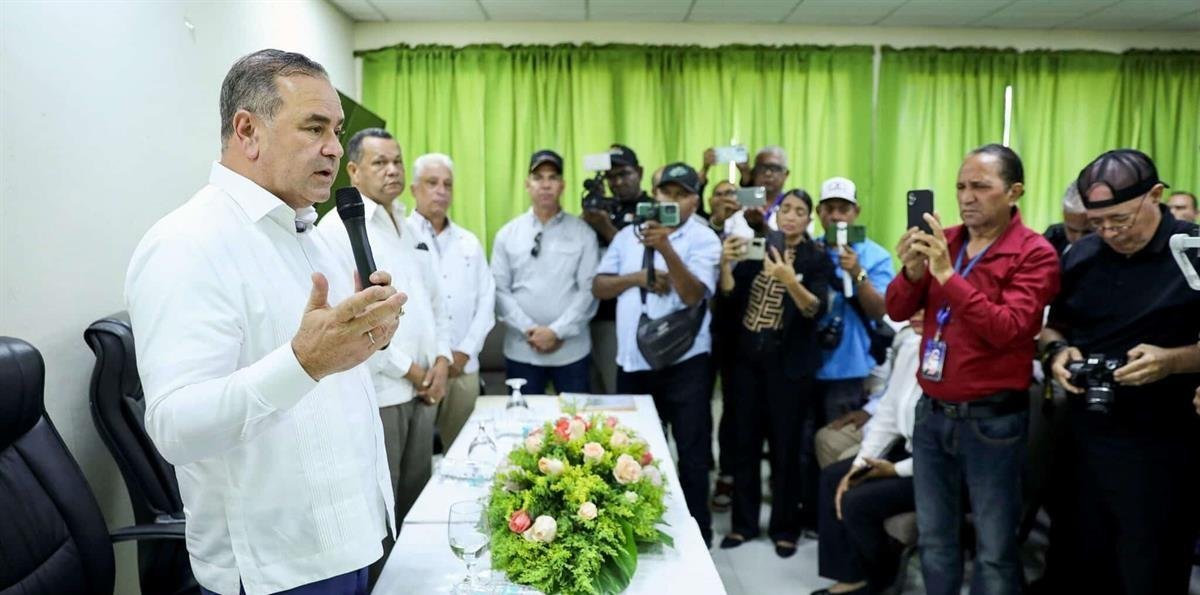 Ministro afirma no tiene reversa reducción progresiva de mano de obra haitiana en la agropecuaria