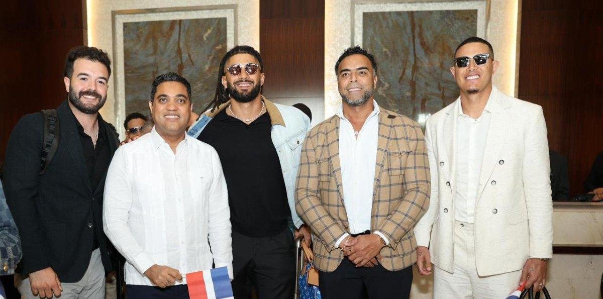 Ministro Kelvin Cruz recibe al equipo del Clásico Mundial de Béisbol